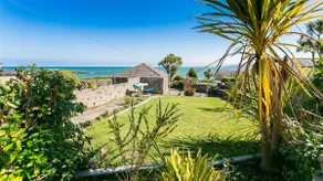 7 Seaview - Image 3