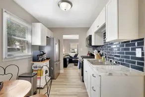 Wonderful 3br/1ba home, Walk to Uptown/ISU, Dog Fr - Image 4