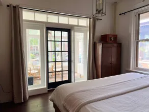 Sunroom Studio on 2nd - Image 4