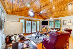 'bear Acres Getaway' Cabin w/ Deck in Townsend! - Image 3