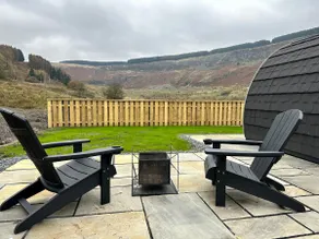 Luxury Glamping pod 6 with wood fired hot tub - Image 3