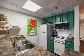 Heart of Downtown Athens - Vibrant 2BR - Image 2