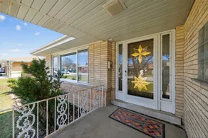 Bright & Spacious 2BR Home in Niles, IL - Ideal fo - Image 4