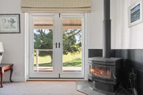 Rosevilla Retreat - Beautiful Farm Getaway - Image 4