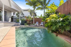 Beecheyana North - Beach Villa with heated pool - Image 2