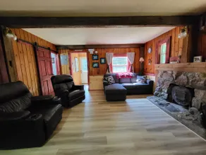 Green Cabin in the Woods - Image 5
