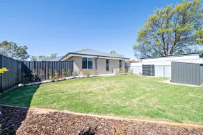 Cozy Getaway - Modern Central Unit | Garden View - Image 4