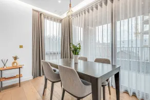 London Magic Awaits | 2BR Flat - Image 4