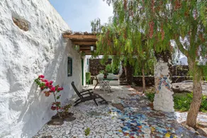Bohemian Art House - 2BR in Yaiza & Garden - Image 5