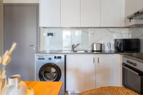 Sundrop - 1-Bedroom Apt W Terrace in Larnaca - Image 4