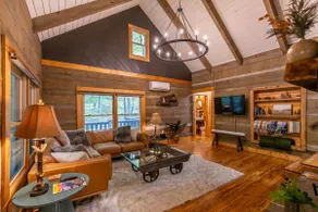 Blackberry Creek Cabin - Image 5