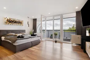 Luxury apartment with panoramic views - Image 2