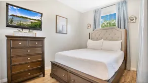 Family Friendly Townhome Near Attractions - Image 5