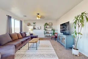 Hot Tub & Game Room: Poolside Paradise in Phoenix! - Image 2
