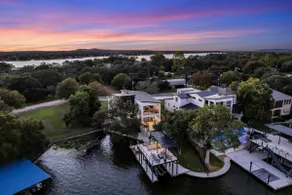 The Live Oaks at Highland Haven with Concierge Services - Image 3