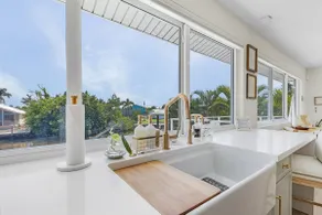 Waterfront Retreat, Sleeps 8, Resort Style Pool - Image 5