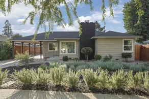 Modern 3BR Near Downtown - Games - Image 4