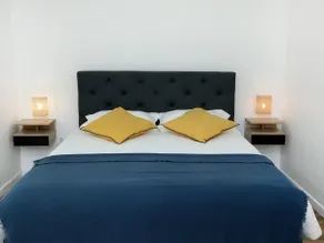 Suite des Princes for 6 free parking - Image 4