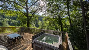 Relax on the Shores of Charming Lac McArthur - Image 3