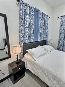 2 Bedroom Apt., Modern, Convenient near Airport - Image 2