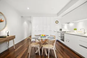 “MILA” Trendy Prahran 1-Bed Apartment with Balcony - Image 4