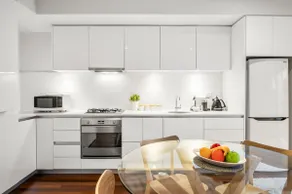 “MILA” Trendy Prahran 1-Bed Apartment with Balcony - Image 3