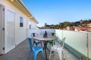 White Beach - Main House - Image 4