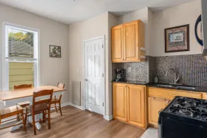 2BR Apartment Near Downtown with Workspace - Snapd - Image 4