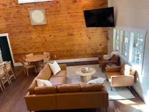 The Nest | Large Cabin Near Hocking Hills Trails - Image 3