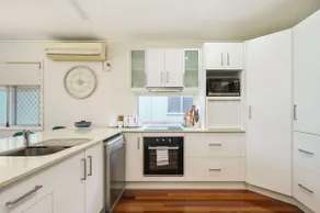 Moffat Beach Magic, Family and Dog Friendly Oasis - Image 3