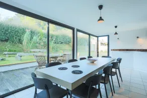 Chevoir Waterfront House - Image 3