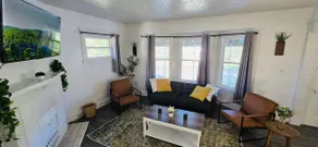 2024 Remodeled UP Unit 3bedroom in West CLE - Image 4