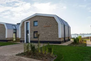 Villa Waterfront 12 - Image 2