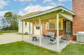 Large Yard & Basketball Hoop: Murfreesboro Home! - Image 2