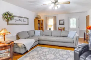 Large Yard & Basketball Hoop: Murfreesboro Home! - Image 5