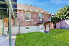 Charming 2BR | W/D | Wifi | Near Ferry - Image 3