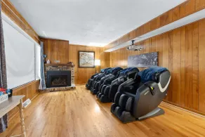 Andy's House *hot tub* *arcade* *theatre* - Image 3