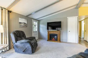 Lake Views & Fireside Bliss: Cecil Cottage w/ Yard - Image 3