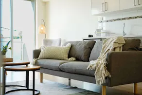 Perfect Location Cozy Townhouse McKinnon Station - Image 3
