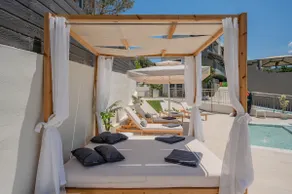 3As Luxury Villa with Heated Pool, Sauna and Gym - Image 2