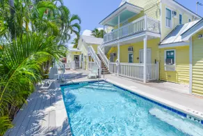 Carey’s Corner | Updated Studio with Heated Pool - Image 2