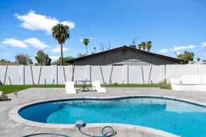 Exclusive 3BR: Pool, hot tub, BBQ grill - Image 4