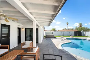 Exclusive 3BR: Pool, hot tub, BBQ grill - Image 2