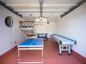 Fire Pit & Game Room 4 Beds Near Beach, LAX & SoFi - Image 5