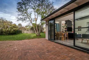 Charming Ainslie Retreat with Garden & City Access - Image 2