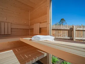 Authentic comfort with mountain views - Image 2