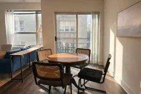 Upscale Apartment Near Lake Michigan · Sleeps 6-7 - Image 5