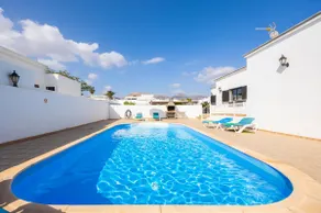 Villa Diama With 3 Bedrooms and 2 Bathrooms - Image 3