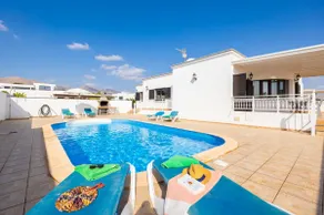 Villa Diama With 3 Bedrooms and 2 Bathrooms - Image 5