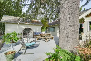 Deck & Fire Pit! Quiet Home Near Sacramento River - Image 2
